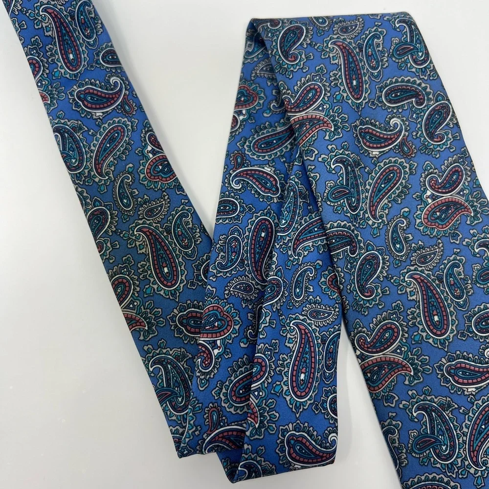 Vintage Classic Collection neck tie, blue paisley,‎ polyester, retro, preppy